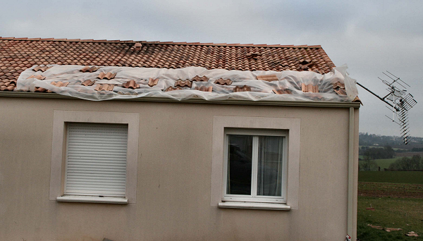Dégâts sur une toiture